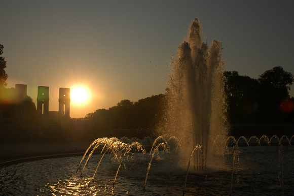 Sunset on the Fountain